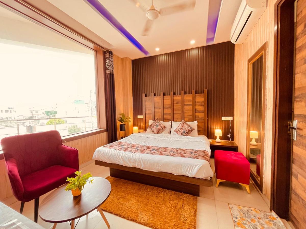 Hotel Pearl Grand, Zirakpur - Top Rated & Most Awarded Property In Tricity Chandīgarh Eksteriør bilde