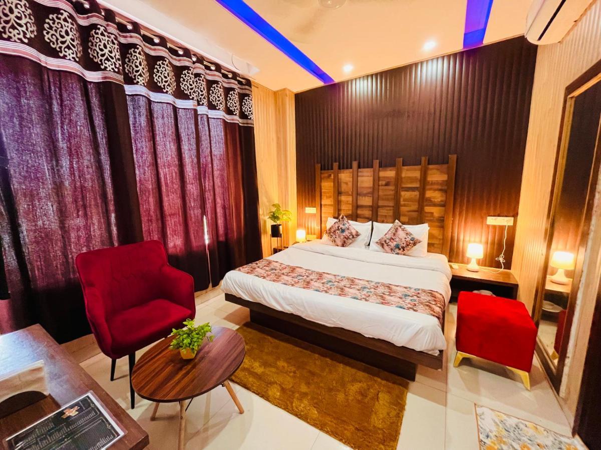 Hotel Pearl Grand, Zirakpur - Top Rated & Most Awarded Property In Tricity Chandīgarh Eksteriør bilde