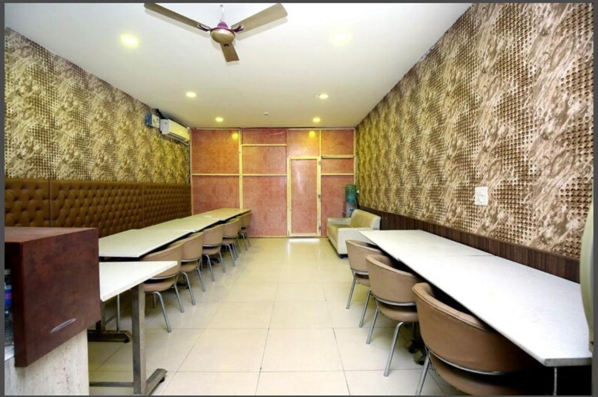 Hotel Pearl Grand, Zirakpur - Top Rated & Most Awarded Property In Tricity Chandīgarh Eksteriør bilde